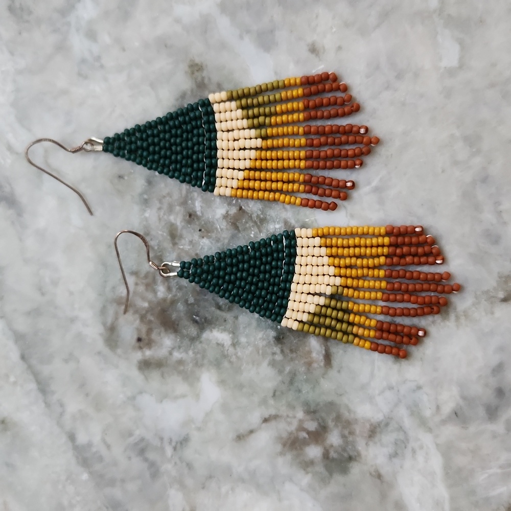 Handcrafted dangle beaded earings